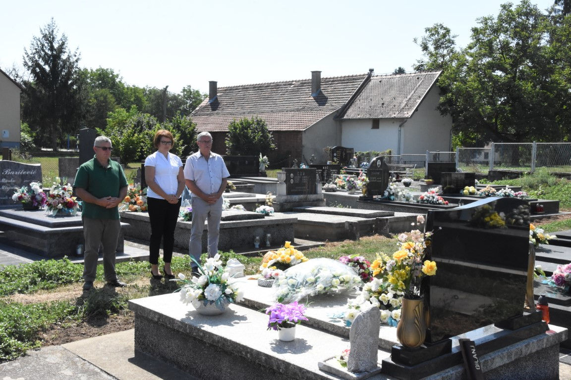 Čelnici grada Pleternice, Lovačkog saveza županije i bučke lovačke udruge odali počast Damiru Gilanju