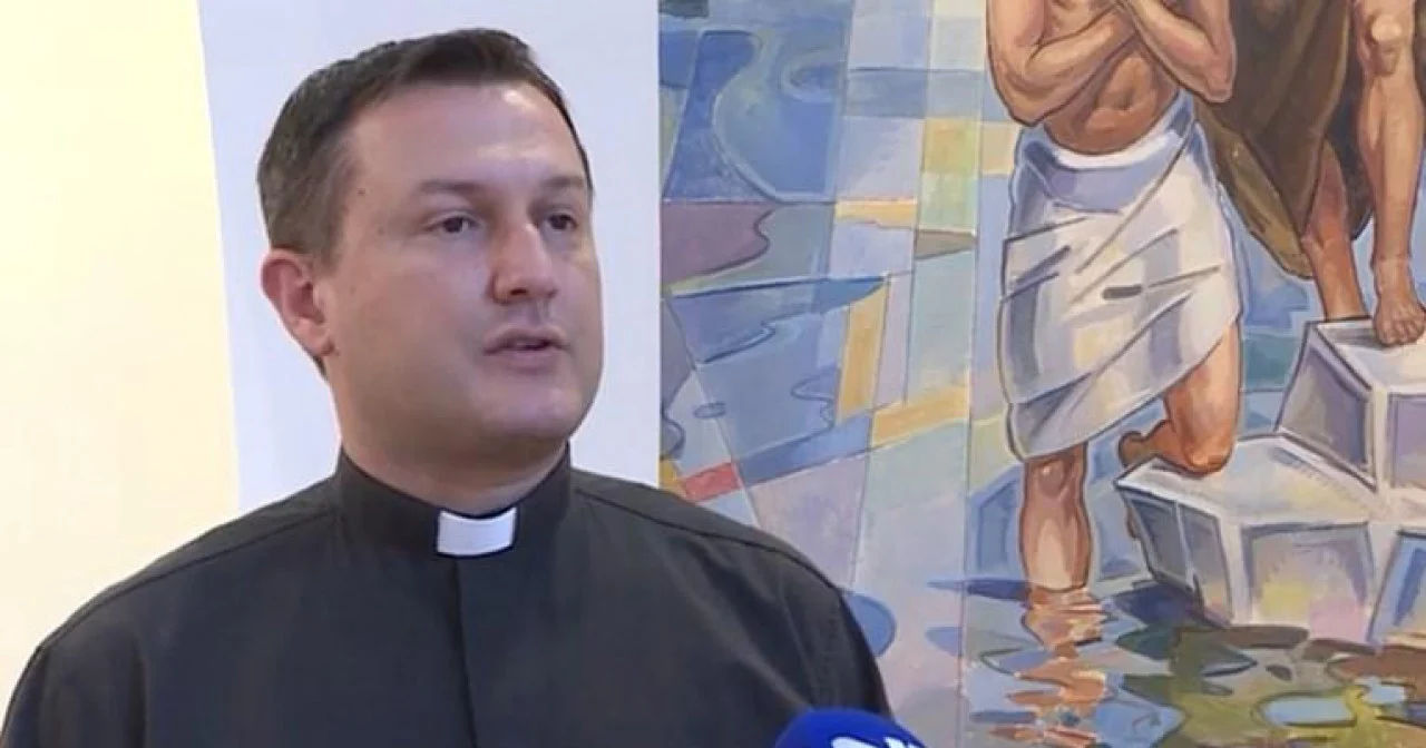 Svećenik iz Hrvatske odbio krstiti dijete lezbijskog para: 'One već žive u grijehu pa ga ne bi ni odgajale u vjeri...'