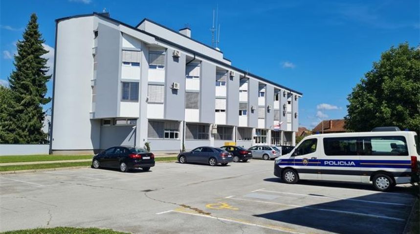 Policija prodaje kaljeve peći: Cijena 27 eura po komadu 