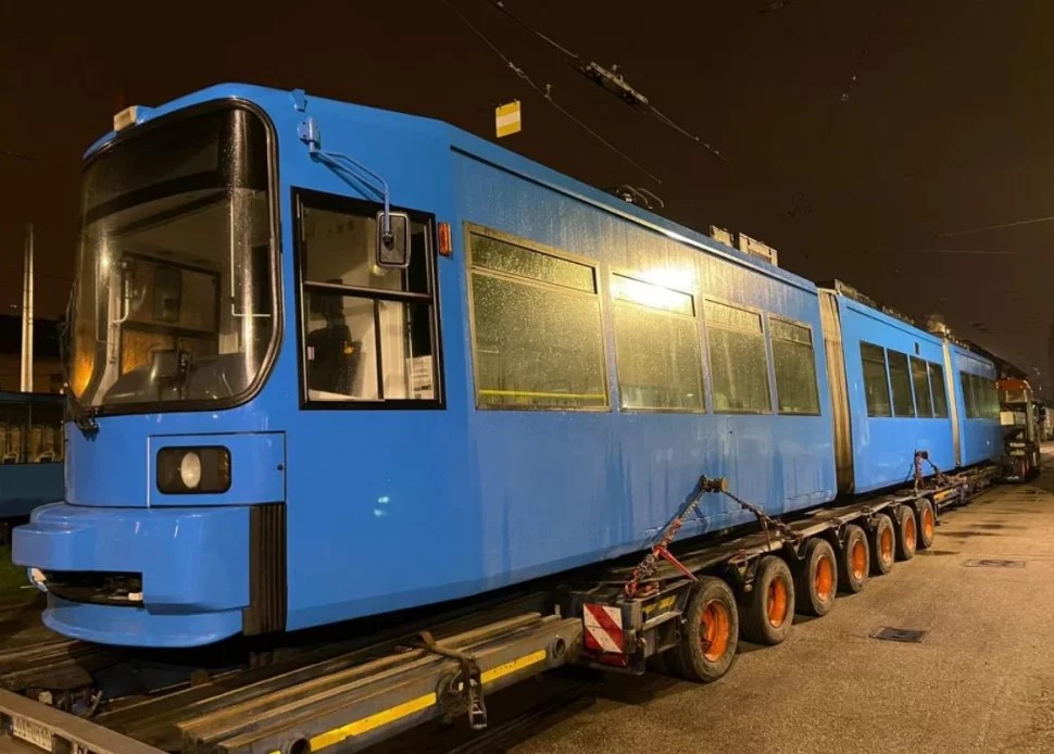 Reakcije Zagrepčana na novi tramvaj: 'Mene je sram... Na prvi pogled je kanta'