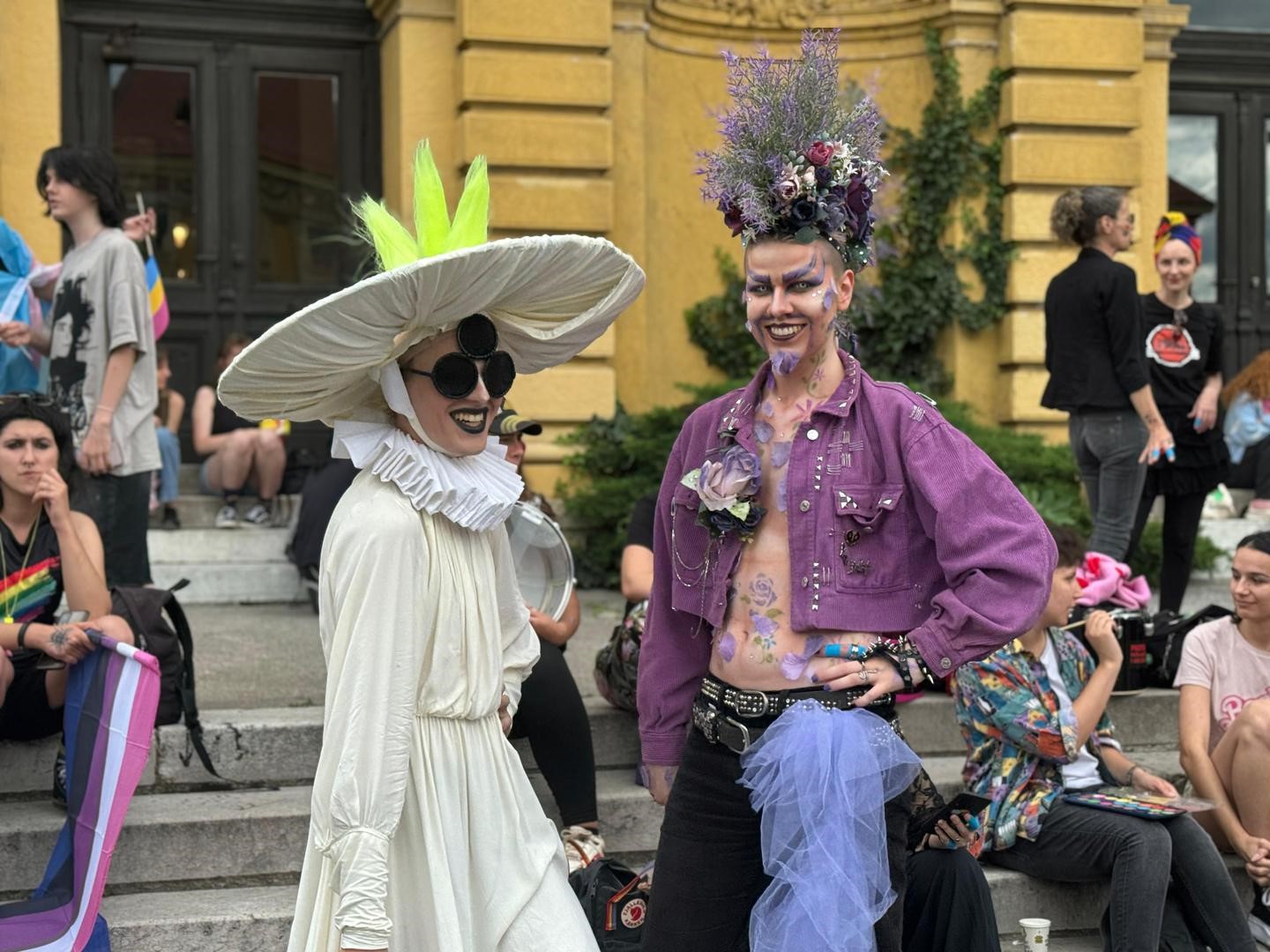 GAY PRIDE: Među transparentima i zastavama duginih boja je i zastava bivše SFRJ