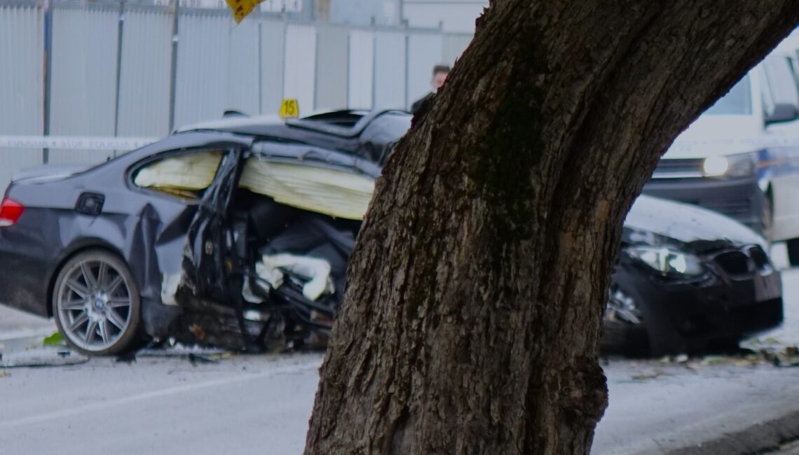 Mortus pijana dama sjela u BMW