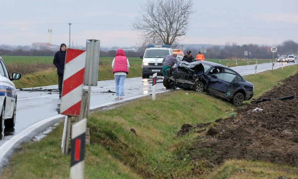 Jedanaest prometnih nesreća, od kojih tri teške, obilježile dan u Vukovarsko-srijemskoj županiji