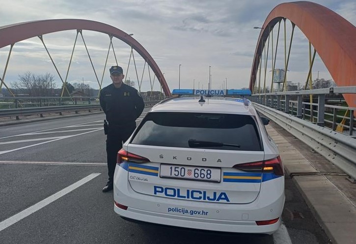 PU vukovarsko-srijemske: Krađa stabala, promet drogama, vožnja bez vozačke i još jedna prijevara