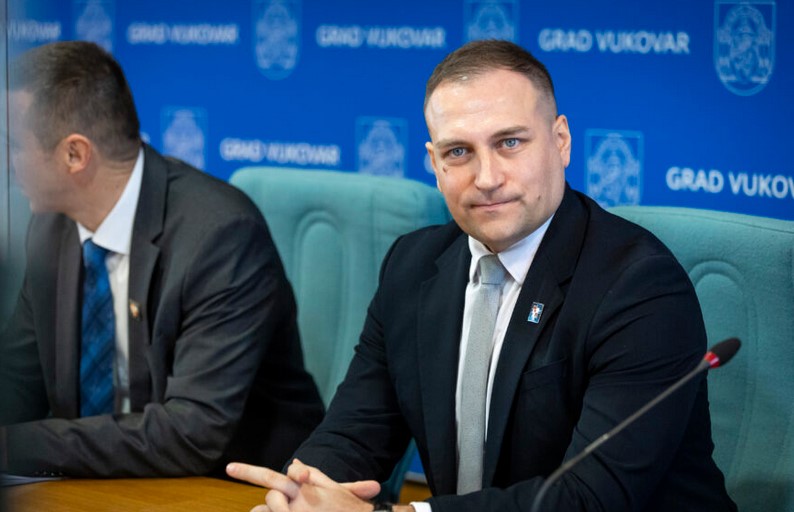Ministar Vlajčić na terenu, a problemi na čekanju